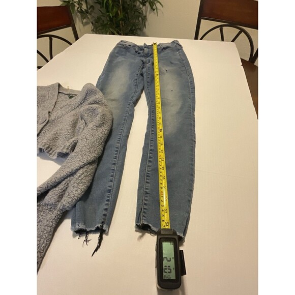 True Religion Jeans size 27 Mid rise Super Skinny Blue Wash Plus Top Gray Xs - Picture 6 of 11